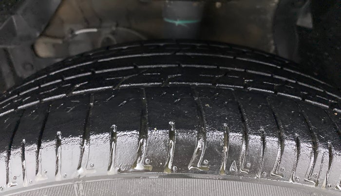 2019 Maruti Vitara Brezza VDI, Diesel, Manual, 1,09,271 km, Left Front Tyre Tread