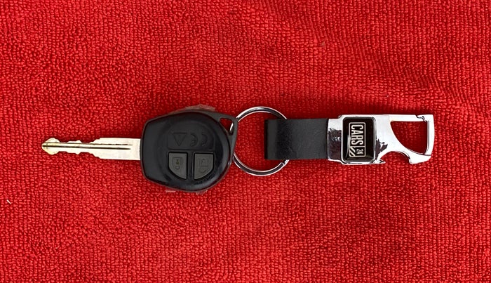 2019 Maruti Vitara Brezza VDI, Diesel, Manual, 1,09,271 km, Key Close Up