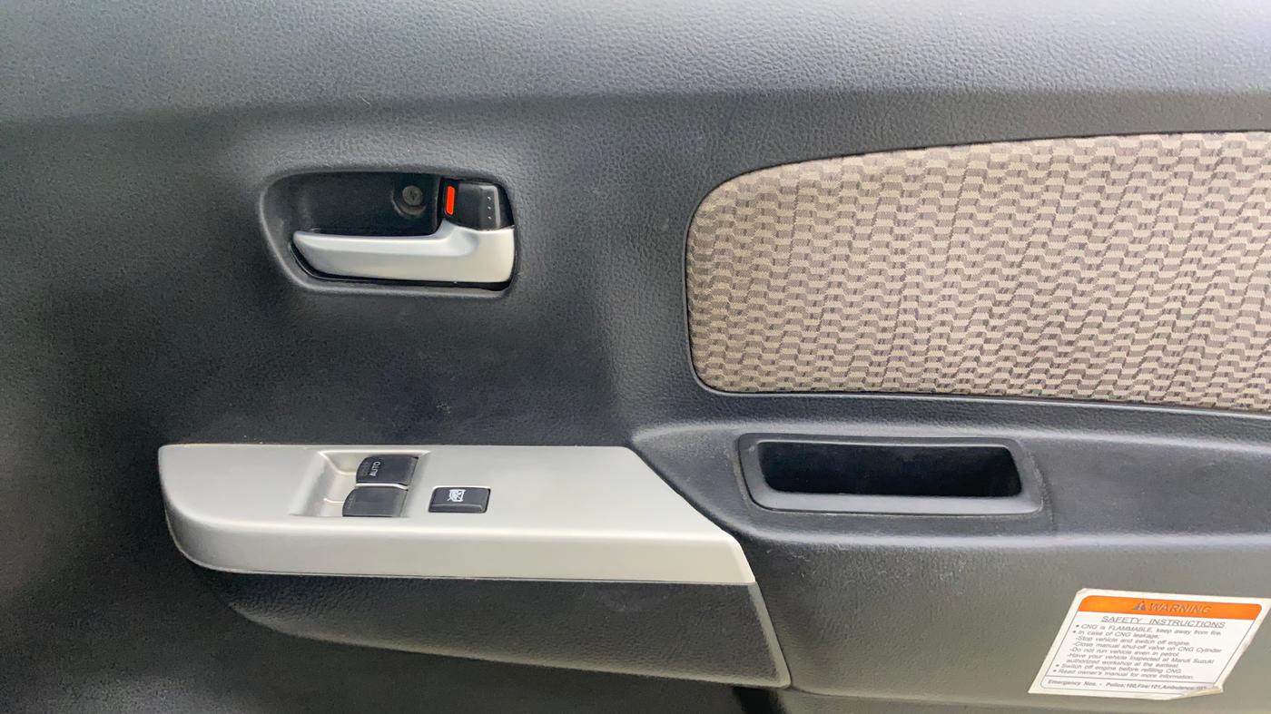 2013 Maruti Wagon R 1.0 LXI CNG, CNG, Manual, 60,983 km, Driver Side Door Panels Control