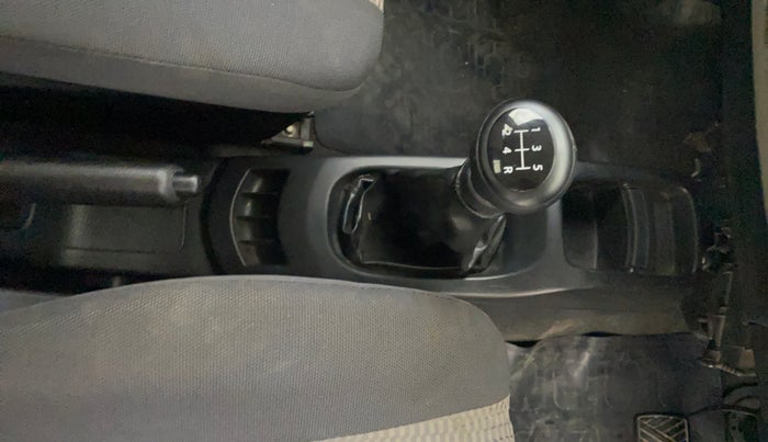 2013 Maruti Wagon R 1.0 LXI CNG, CNG, Manual, 60,983 km, Gear Lever