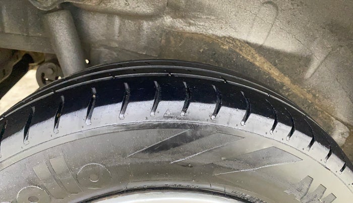 2013 Maruti Wagon R 1.0 LXI CNG, CNG, Manual, 60,983 km, Right Rear Tyre Tread