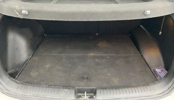 2017 Hyundai Creta SX PLUS AT 1.6 PETROL, Petrol, Automatic, 92,629 km, Boot Inside