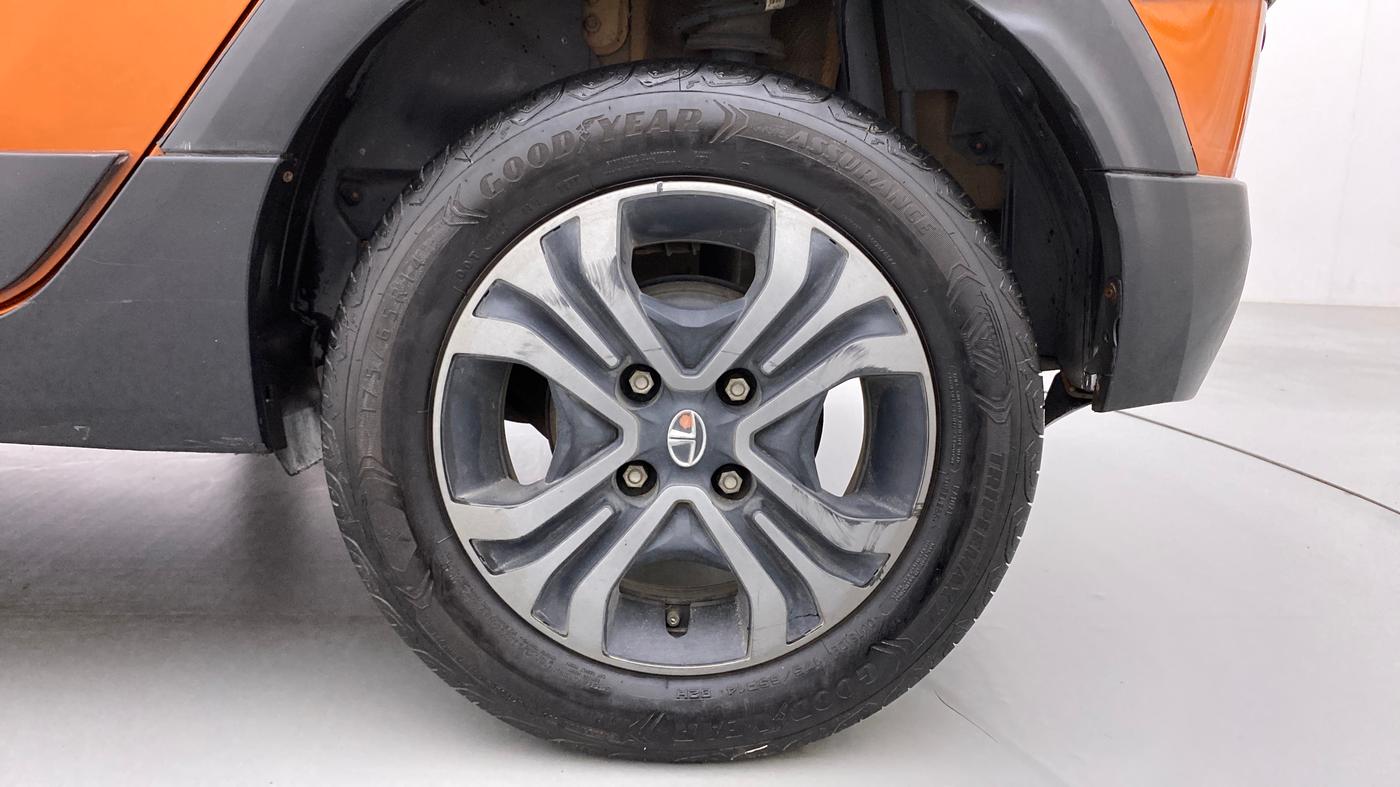 2018 Tata TIAGO NRG PETROL, Petrol, Manual, 40,612 km, Left Rear Wheel