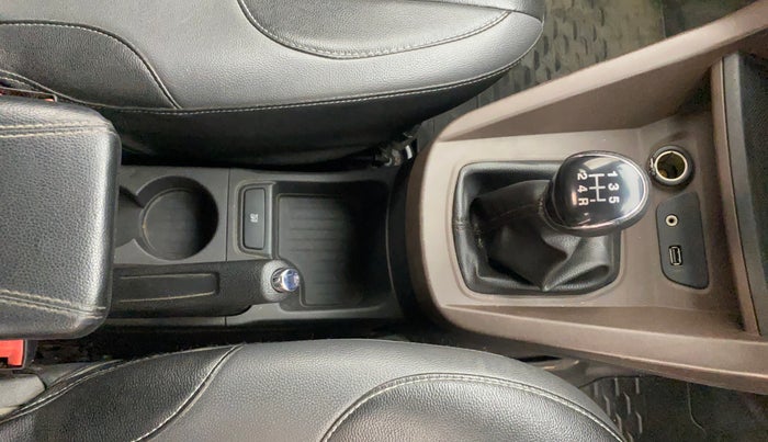 2018 Ford FREESTYLE TITANIUM 1.2 PETROL, Petrol, Manual, 76,412 km, Gear Lever