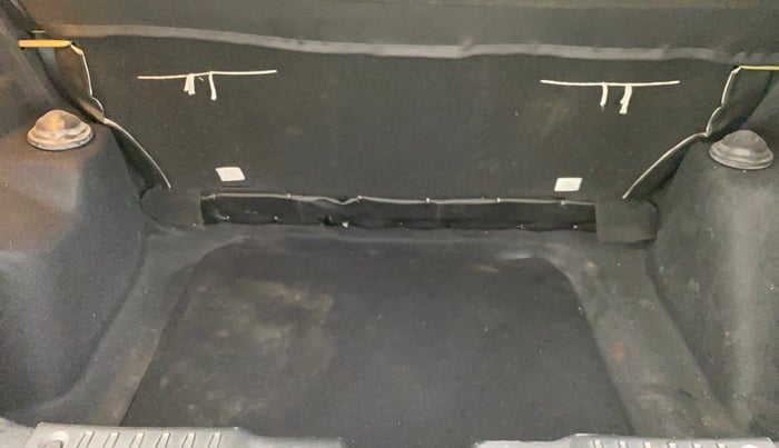 2020 Tata ALTROZ XZ PETROL, Petrol, Manual, 15,509 km, Boot Inside