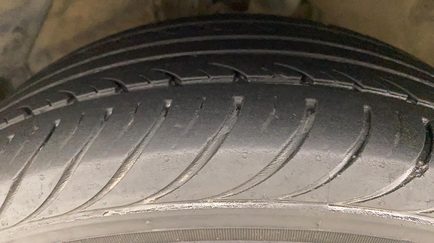 2014 Hyundai i20 ASTA 1.2, Petrol, Manual, 34,836 km, Left Front Tyre Tread