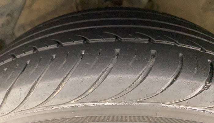 2014 Hyundai i20 ASTA 1.2, Petrol, Manual, 34,836 km, Left Front Tyre Tread