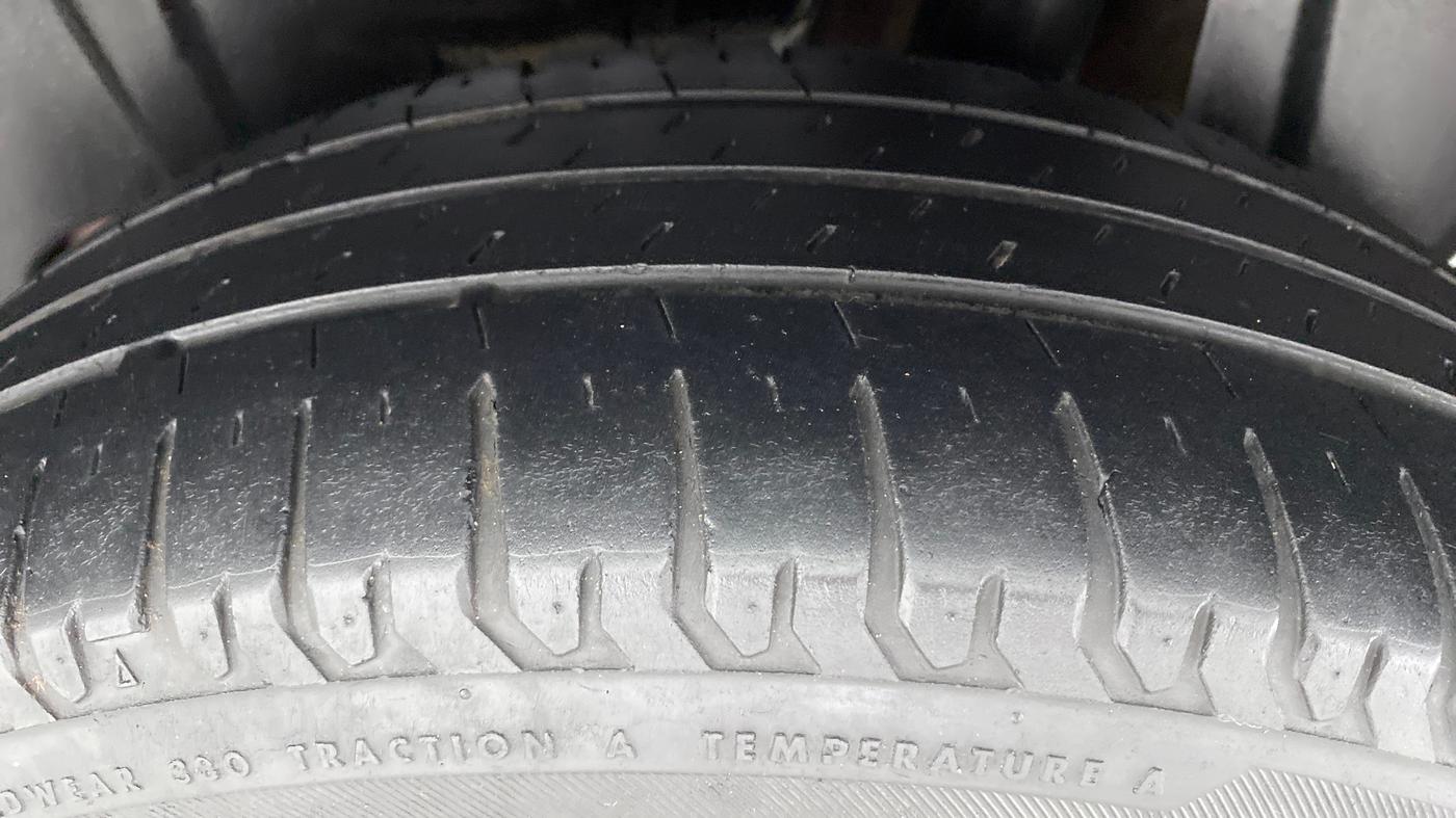2019 Maruti Ertiga ZXI Plus SHVS, Petrol, Manual, 41,265 km, Left Rear Tyre Tread