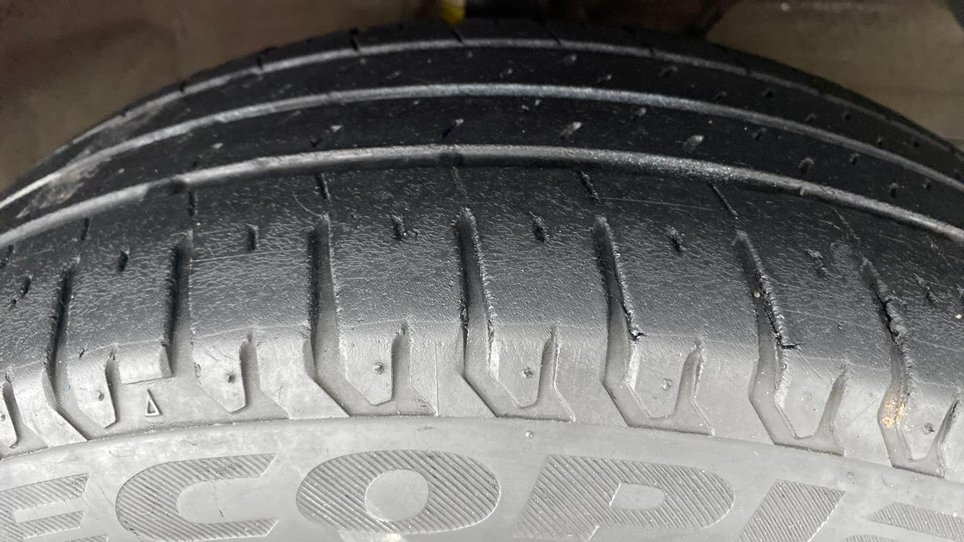 2019 Maruti Ertiga ZXI Plus SHVS, Petrol, Manual, 41,265 km, Right Front Tyre Tread
