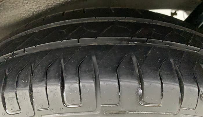 2016 Maruti Wagon R 1.0 VXI AMT, Petrol, Automatic, 23,481 km, Left Rear Tyre Tread