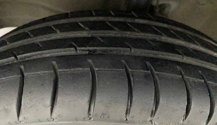 2016 Maruti Wagon R 1.0 VXI AMT, Petrol, Automatic, 23,481 km, Left Front Tyre Tread