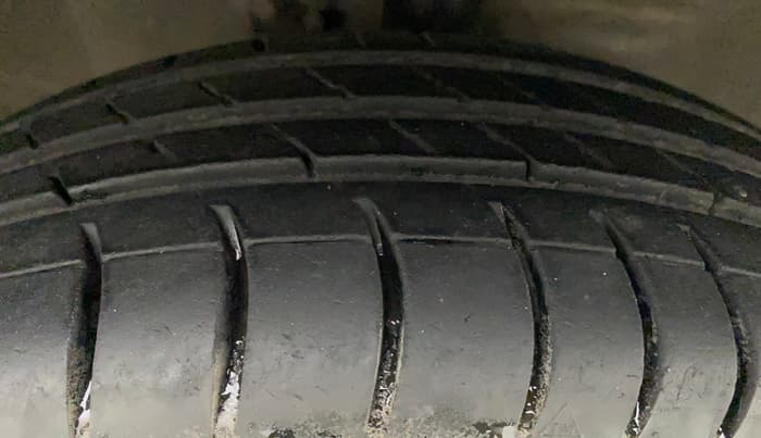 2016 Maruti Wagon R 1.0 VXI AMT, Petrol, Automatic, 23,481 km, Right Front Tyre Tread