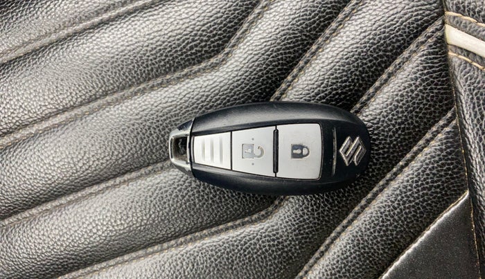 2017 Maruti Vitara Brezza ZDI PLUS DUAL TONE, Diesel, Manual, 1,29,768 km, Key Close Up