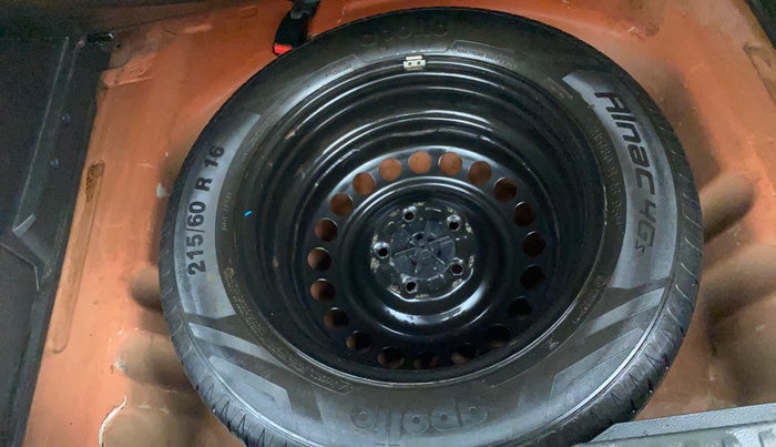 2017 Maruti Vitara Brezza ZDI PLUS DUAL TONE, Diesel, Manual, 1,29,768 km, Spare Tyre