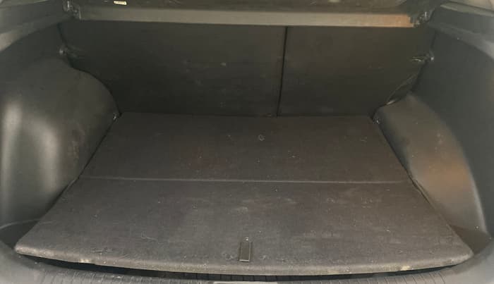 2017 Hyundai Creta SX PLUS AT 1.6 PETROL, Petrol, Automatic, 72,693 km, Boot Inside