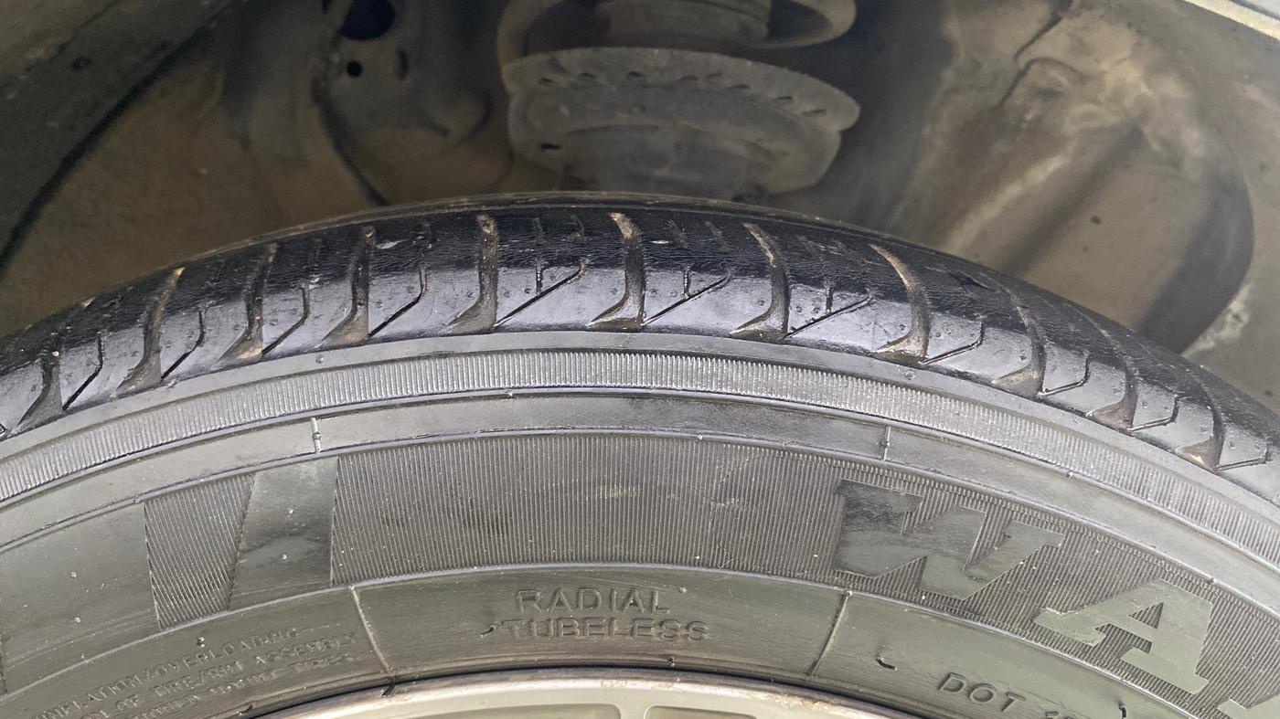2017 Hyundai Creta SX PLUS AT 1.6 PETROL, Petrol, Automatic, 72,693 km, Right Front Tyre Tread