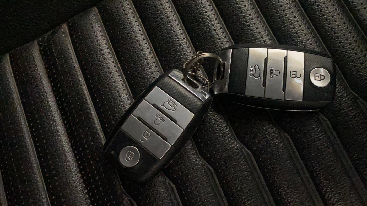 2021 KIA SONET GTX PLUS 1.0 IMT, Petrol, Manual, 65,015 km, Key Close Up