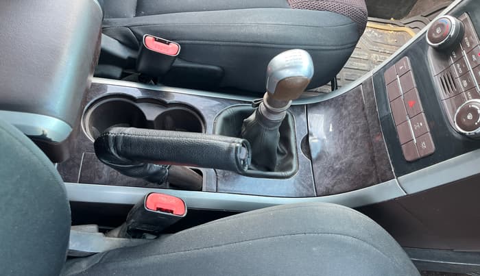 2013 Mahindra XUV500 W6, Diesel, Manual, 1,26,648 km, Gear Lever