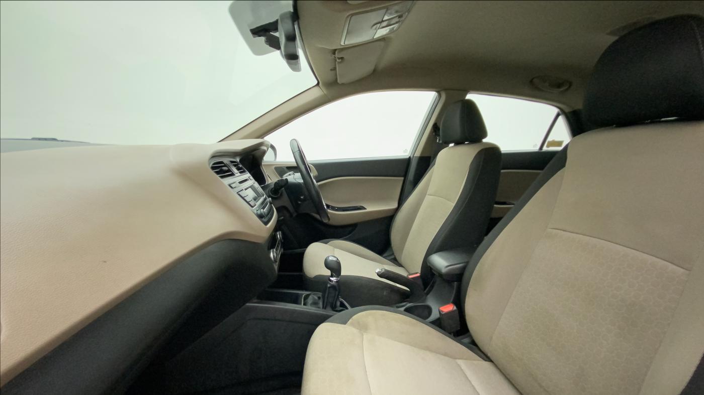 2014 Hyundai Elite i20 SPORTZ 1.2, Petrol, Manual, 84,358 km, Right Side Front Door Cabin