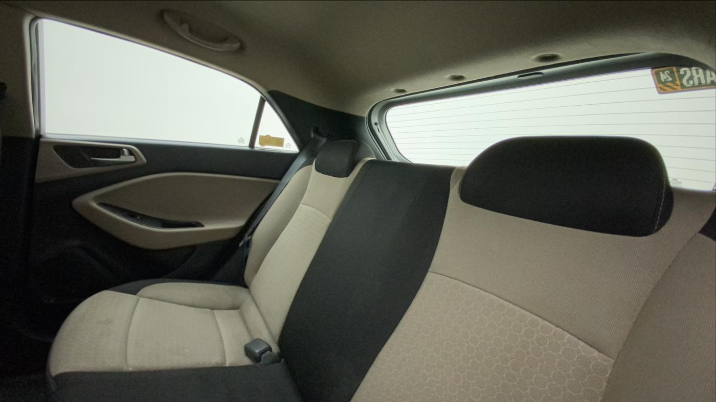 2014 Hyundai Elite i20 SPORTZ 1.2, Petrol, Manual, 84,358 km, Right Side Rear Door Cabin