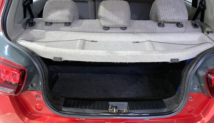 2016 Mahindra Kuv100 K6 PLUS 6 STR, Petrol, Manual, 71,388 km, Boot Inside
