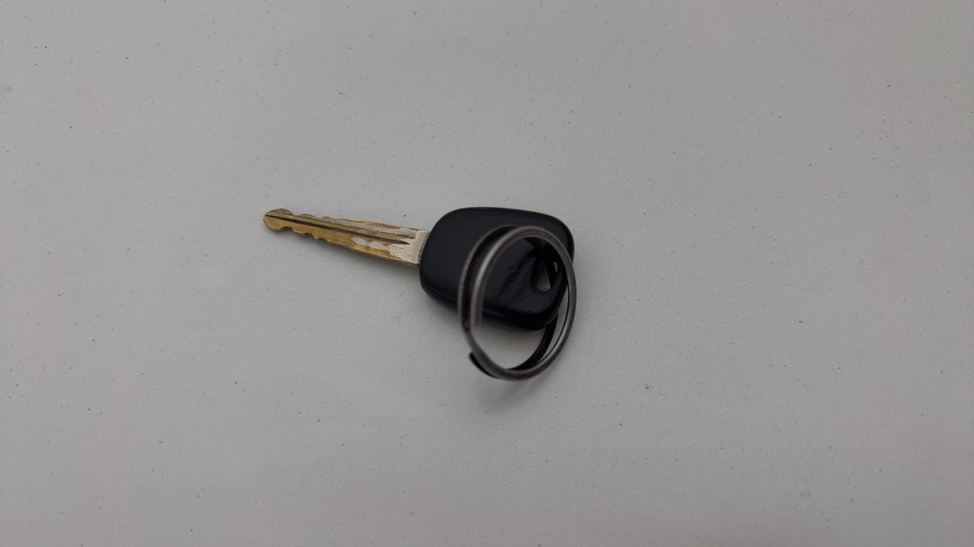 2018 Maruti Celerio VXI CNG, CNG, Manual, 1,05,182 km, Key Close Up