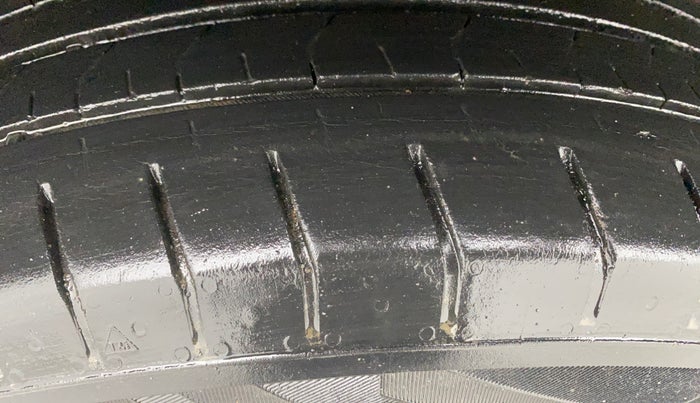 2019 Hyundai VENUE S 1.0 TURBO MT, Petrol, Manual, 45,451 km, Right Rear Tyre Tread