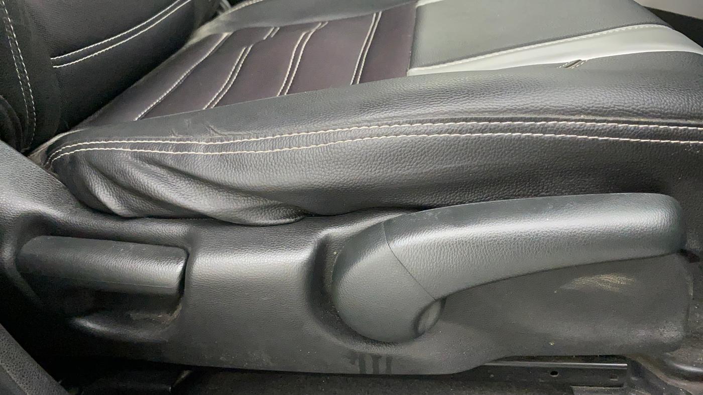 2017 Honda Jazz 1.2L I-VTEC V AT, Petrol, Automatic, 93,814 km, Driver Side Adjustment Panel