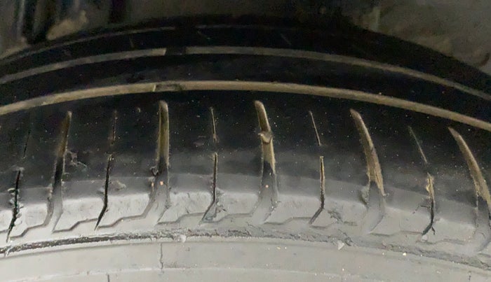 2017 Honda Jazz 1.2L I-VTEC V AT, Petrol, Automatic, 93,814 km, Left Rear Tyre Tread