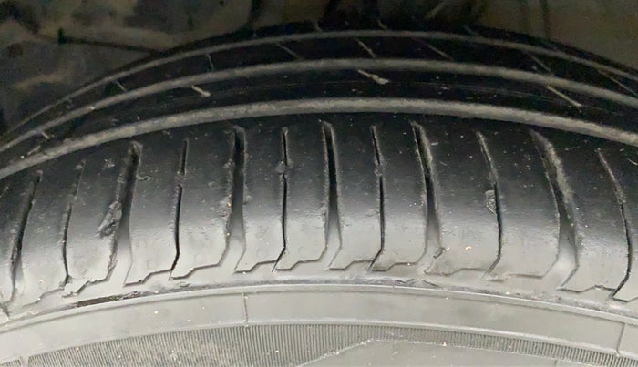 2017 Honda Jazz 1.2L I-VTEC V AT, Petrol, Automatic, 93,814 km, Left Front Tyre Tread