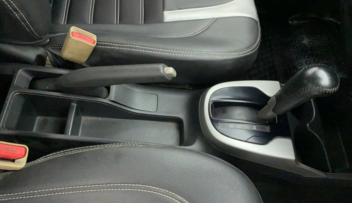 2017 Honda Jazz 1.2L I-VTEC V AT, Petrol, Automatic, 93,814 km, Gear Lever