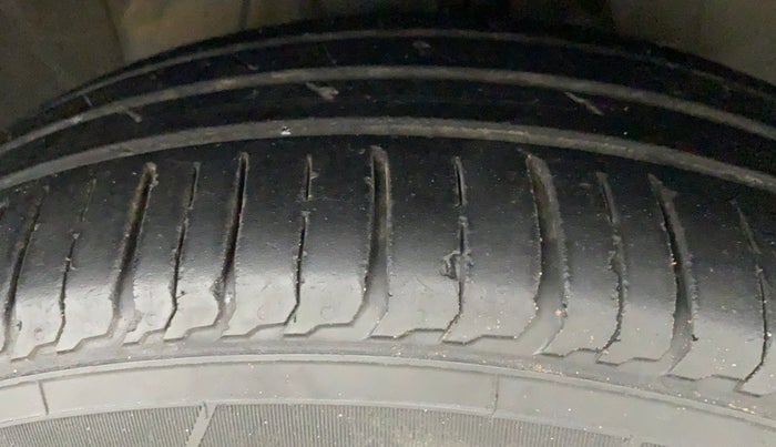 2017 Honda Jazz 1.2L I-VTEC V AT, Petrol, Automatic, 93,814 km, Right Front Tyre Tread