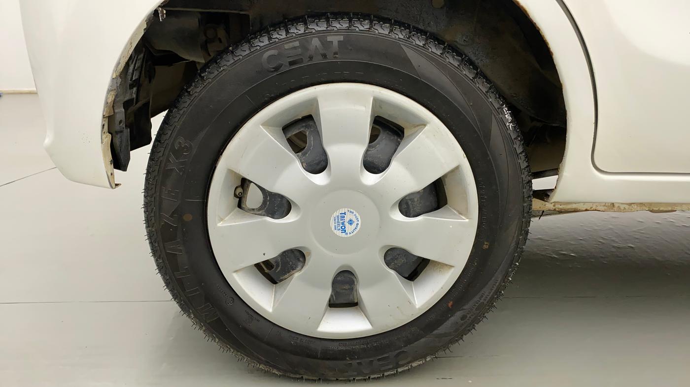 2017 Maruti Alto K10 VXI, Petrol, Manual, 41,724 km, Right Rear Wheel