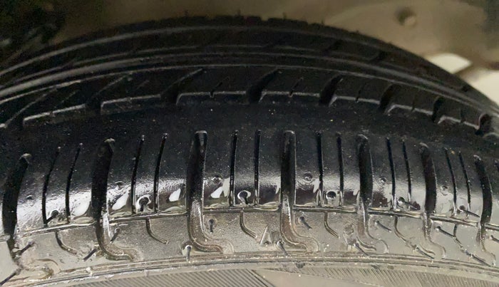 2017 Maruti Alto K10 VXI, Petrol, Manual, 41,724 km, Right Front Tyre Tread