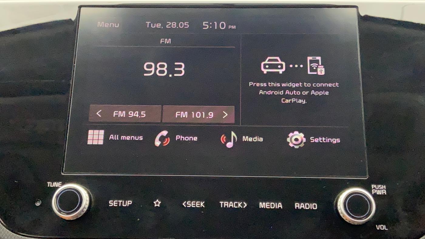 2022 KIA CARENS PRESTIGE PLUS 1.4 PETROL 7 STR, Petrol, Manual, 25,961 km, Infotainment System