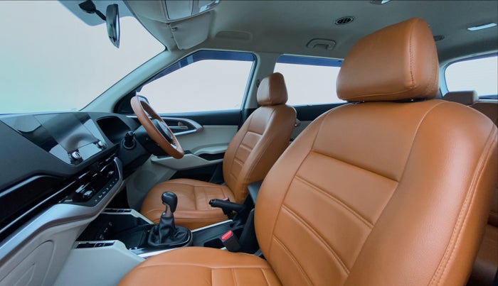 2022 KIA CARENS PRESTIGE PLUS 1.4 PETROL 7 STR, Petrol, Manual, 25,961 km, Right Side Front Door Cabin