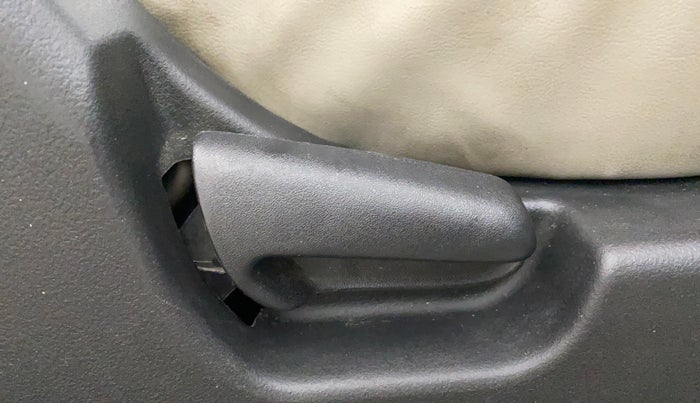 2013 Maruti Wagon R 1.0 VXI, Petrol, Manual, 1,00,092 km, Driver Side Adjustment Panel