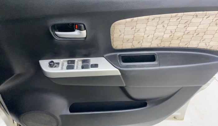 2013 Maruti Wagon R 1.0 VXI, Petrol, Manual, 1,00,092 km, Driver Side Door Panels Control