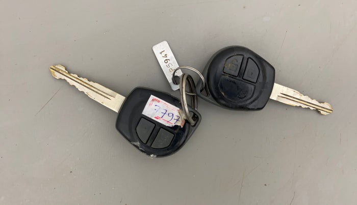 2013 Maruti Wagon R 1.0 VXI, Petrol, Manual, 1,00,092 km, Key Close Up