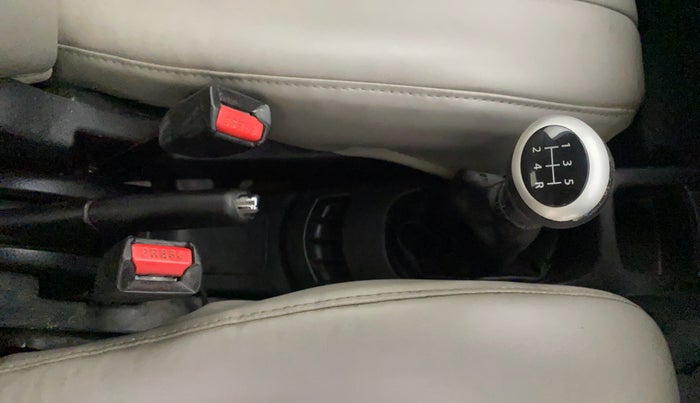 2013 Maruti Wagon R 1.0 VXI, Petrol, Manual, 1,00,092 km, Gear Lever