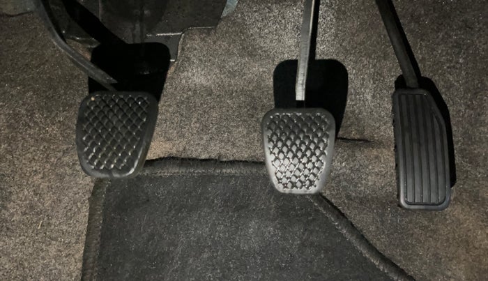 2015 Honda Brio S MT, Petrol, Manual, 39,297 km, Pedals