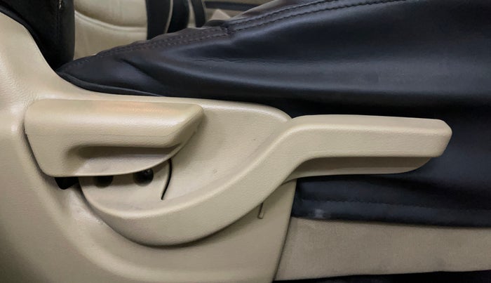 2015 Honda Brio S MT, Petrol, Manual, 39,297 km, Driver Side Adjustment Panel