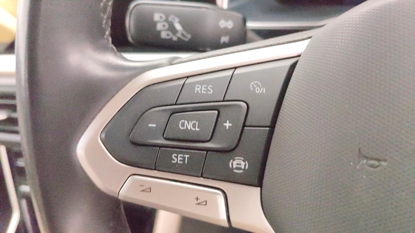 2023 Volkswagen VIRTUS TOPLINE TSI 1.0 MT, Petrol, Manual, 32,732 km, Adaptive Cruise Control