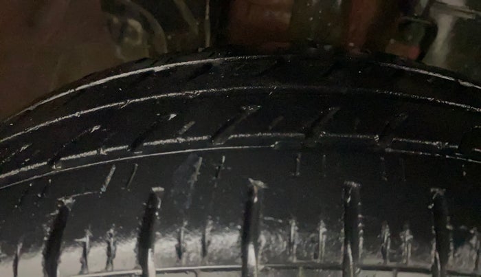 2016 Renault Kwid RXT 0.8, Petrol, Manual, 43,361 km, Right Front Tyre Tread