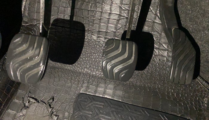 2016 Renault Kwid RXT 0.8, Petrol, Manual, 43,361 km, Pedals