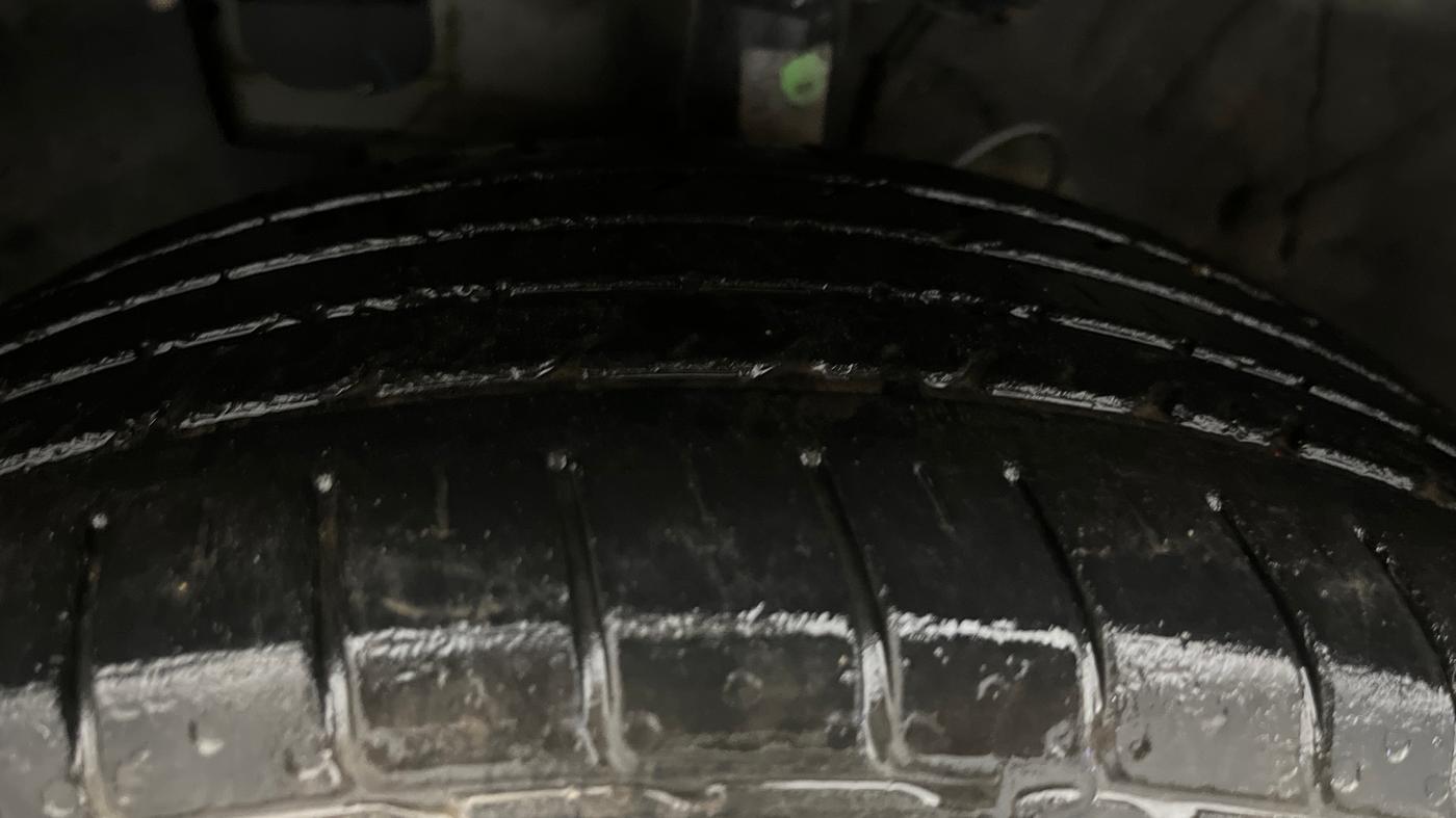 2020 Hyundai VENUE S 1.2, Petrol, Manual, 28,450 km, Left Front Tyre Tread