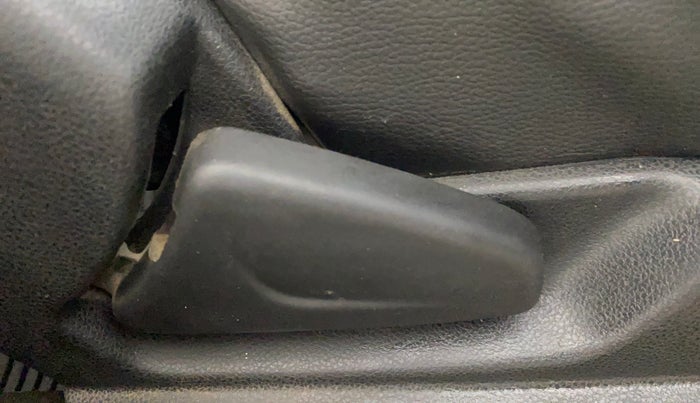 2017 Renault Kwid CLIMBER 1.0 AMT, Petrol, Automatic, 33,100 km, Driver Side Adjustment Panel