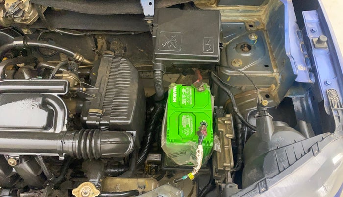 2017 Renault Kwid CLIMBER 1.0 AMT, Petrol, Automatic, 33,100 km, Engine View - Left