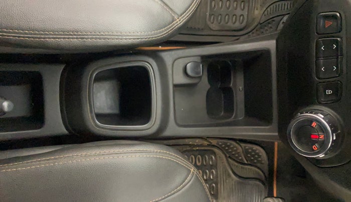 2017 Renault Kwid CLIMBER 1.0 AMT, Petrol, Automatic, 33,100 km, Gear Lever