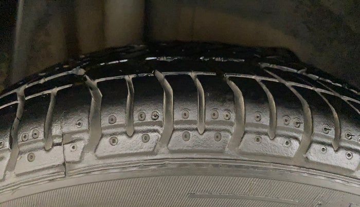 2017 Ford Figo Aspire TITANIUM1.5 DIESEL, Diesel, Manual, 58,079 km, Right Rear Tyre Tread